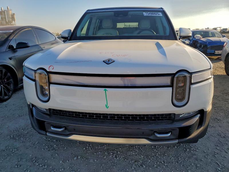 2023 Rivian R1s