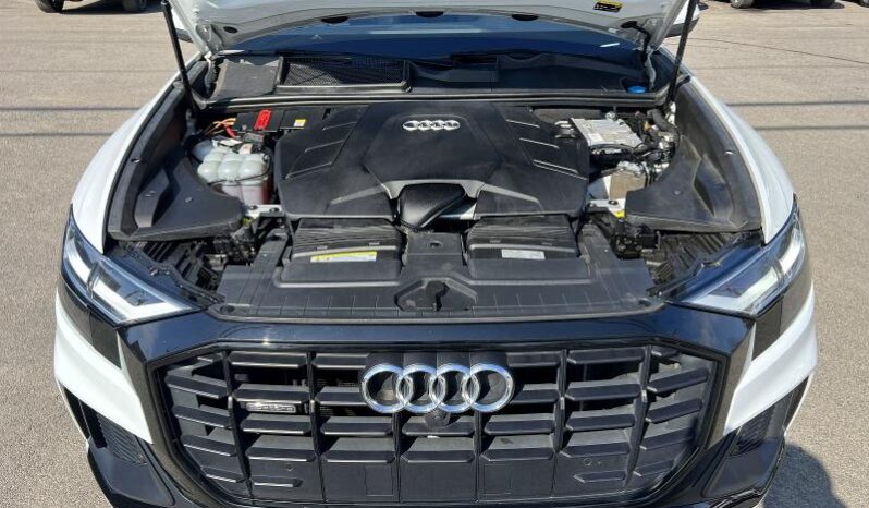 
								2019 Audi Q8 full									