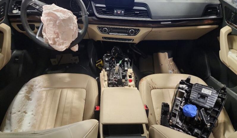 
								2019 Audi Q5 full									