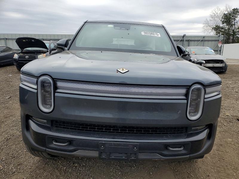 2025 Rivian R1s