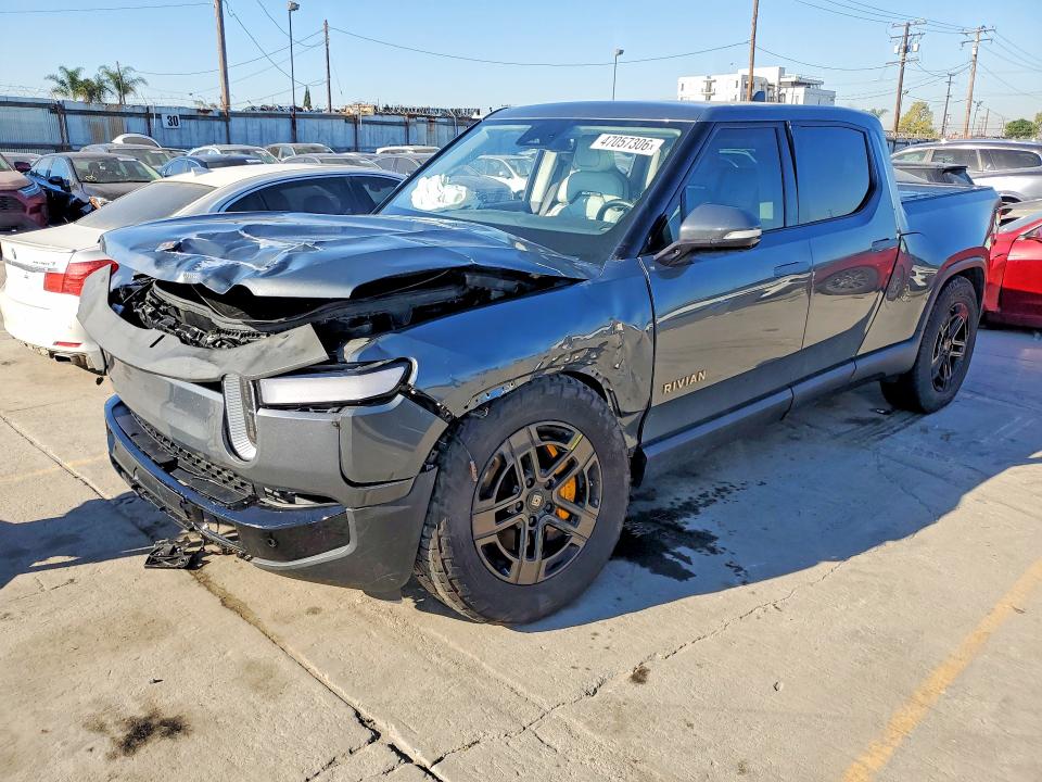 2023 Rivian R1t