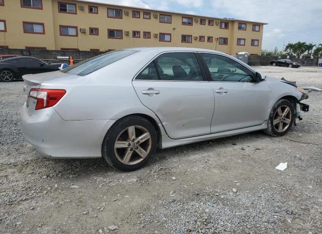 
								2014 Toyota Camry l full									