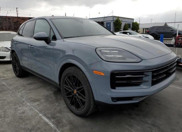 
								2025 Porsche Cayenne full									