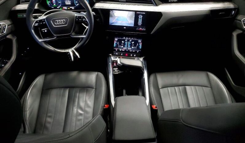 
								2021 Audi E-tron full									