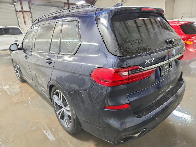 2022 BMW X7