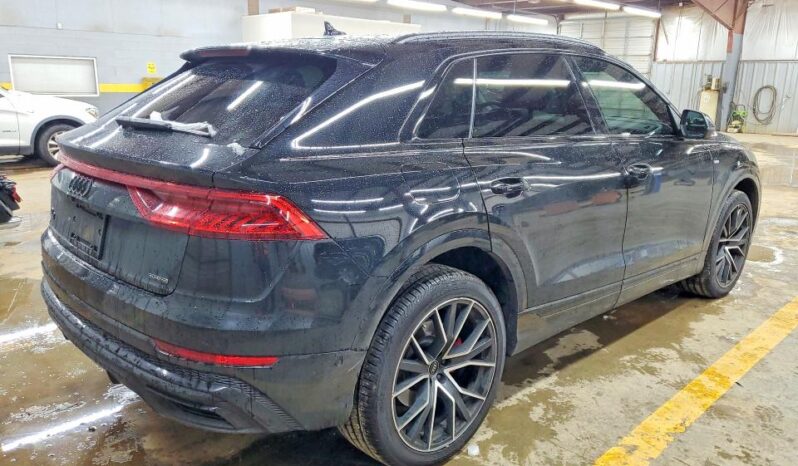 
								2022 Audi Q8 full									