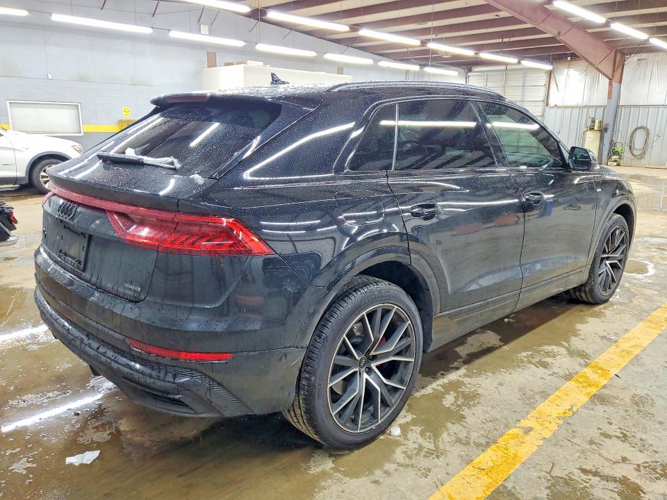 2022 Audi Q8