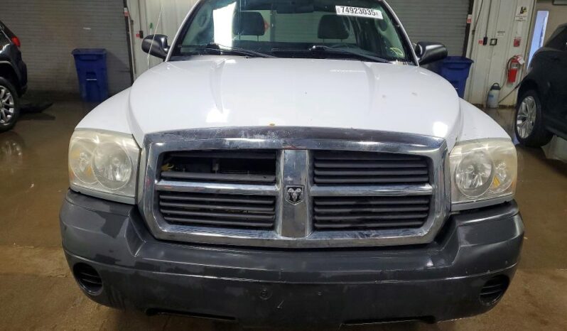 
								2005 Dodge Dakota full									