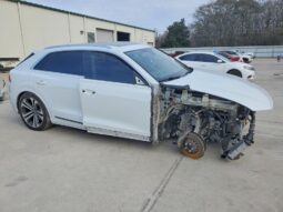 
										2020 Audi Q8 full									