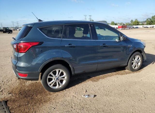 
								2019 Ford Escape se full									
