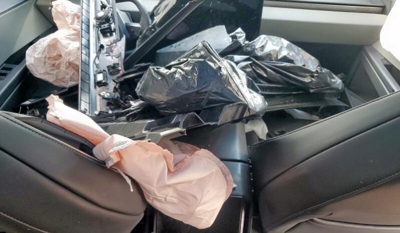 
								2024 Tesla Cybertruck full									