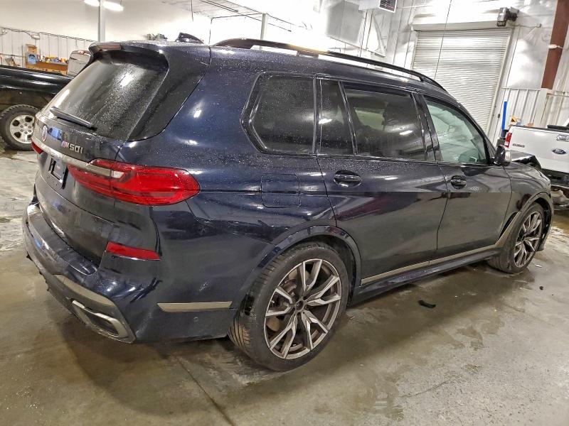 2022 BMW X7