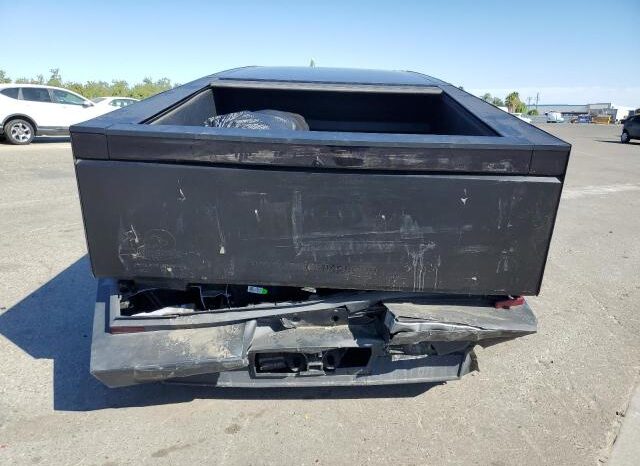 
								2024 Tesla Cybertruck full									