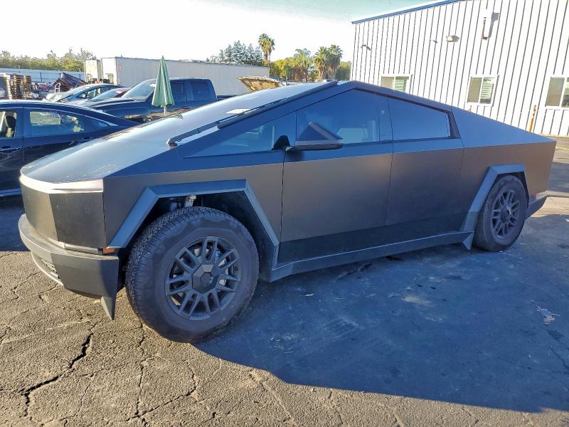 2025 Tesla Cybertruck
