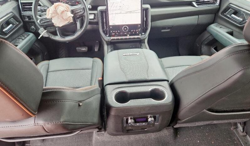 
								2025 Gmc Yukon full									