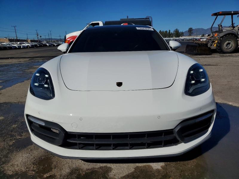 2021 Porsche Panamera