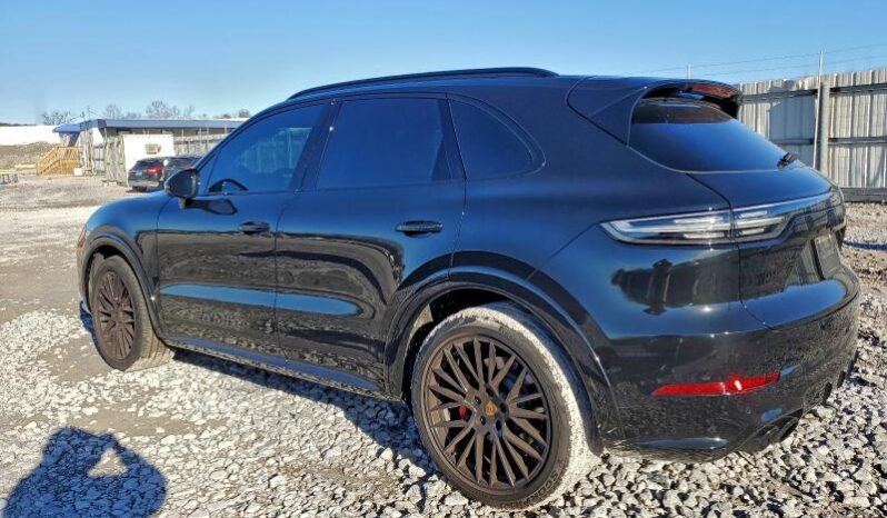 
								2023 Porsche Cayenne full									