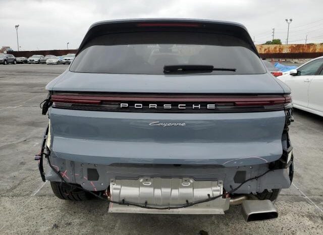 
								2025 Porsche Cayenne full									