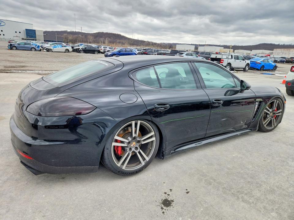 2015 Porsche Panamera