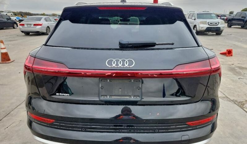 
								2019 Audi E-tron full									