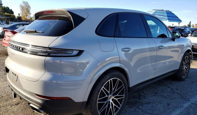 
								2024 Porsche Cayenne full									
