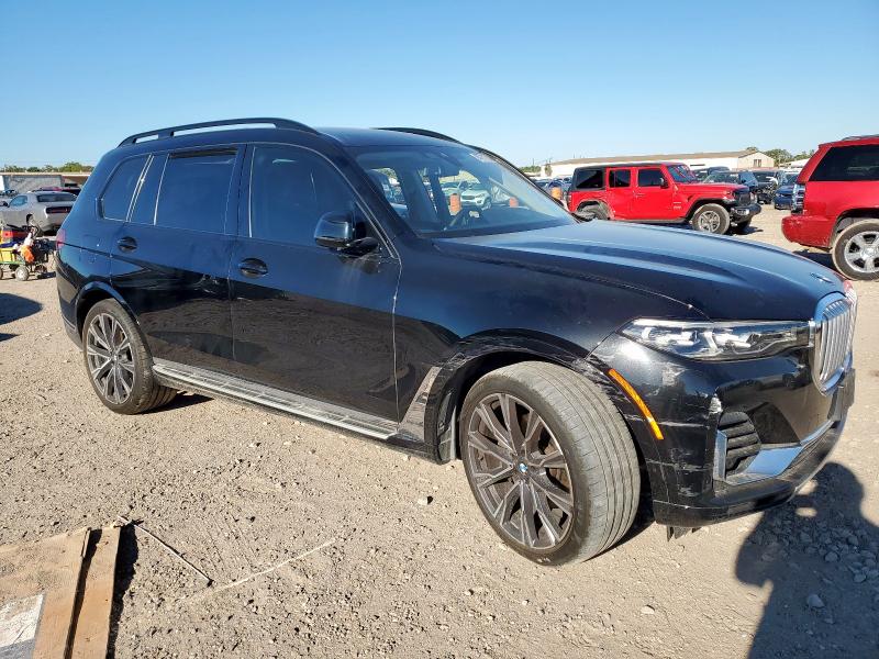 2021 BMW X7