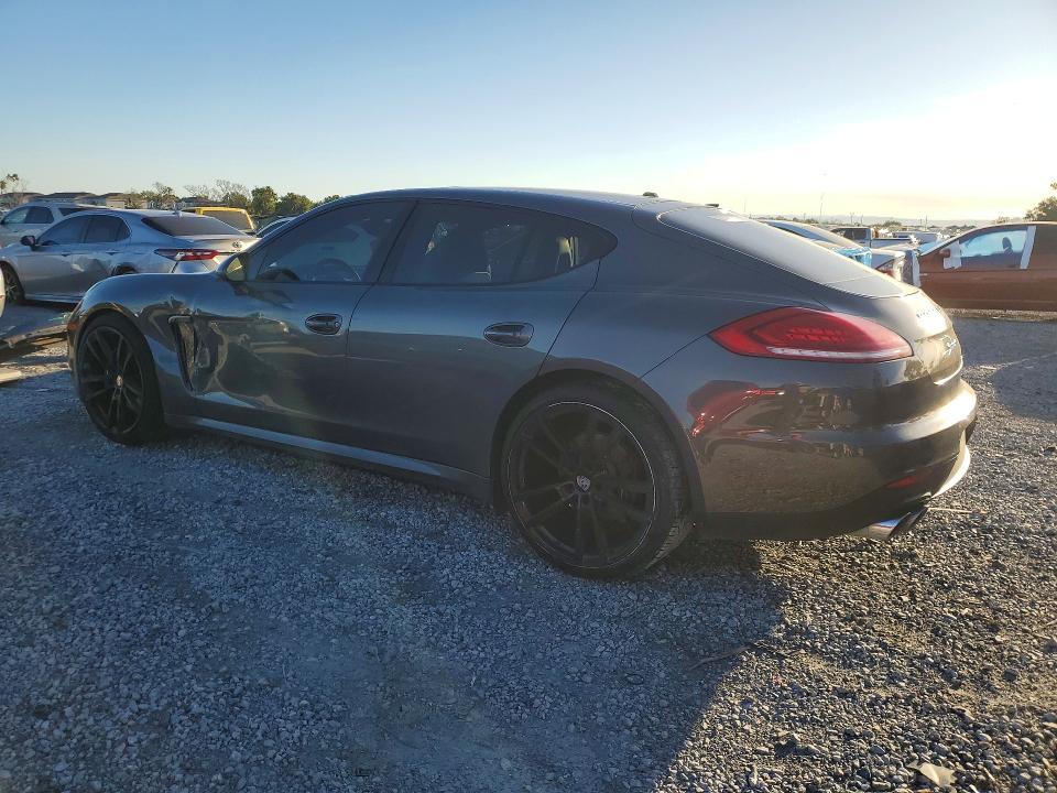 2016 Porsche Panamera