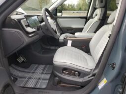 
										2025 Rivian R1s full									