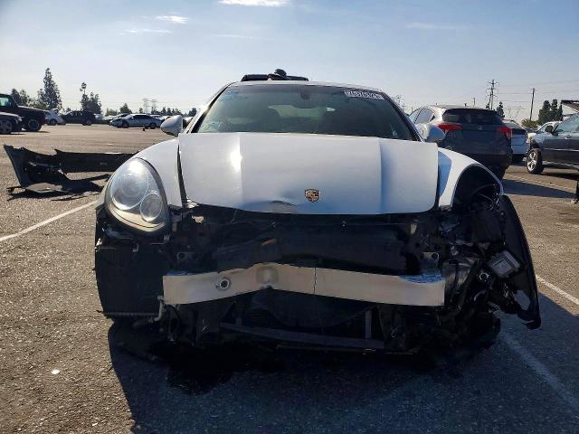 2016 Porsche Panamera