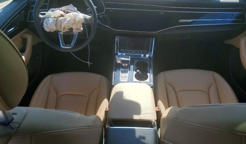 
								2023 Audi Q8 full									