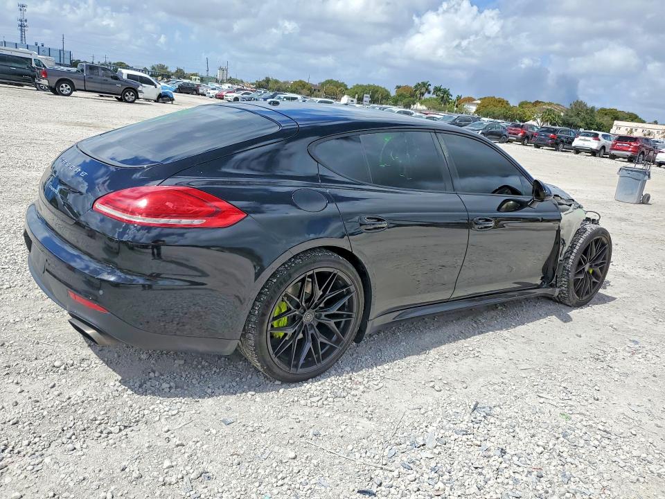 2016 Porsche Panamera
