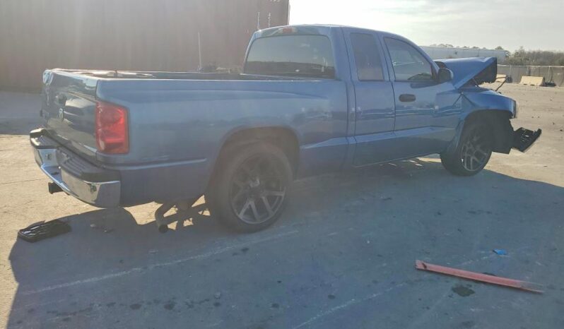 
								2006 Dodge Dakota full									