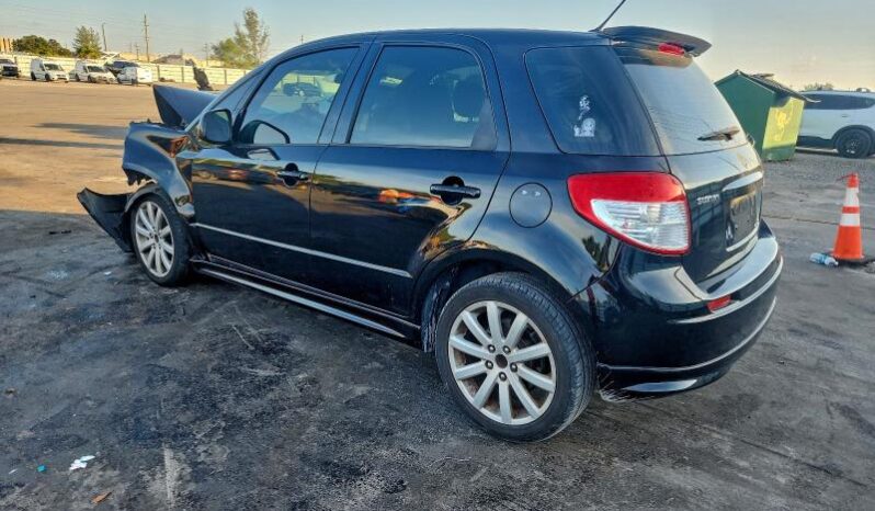
								2011 Suzuki Sx4 full									