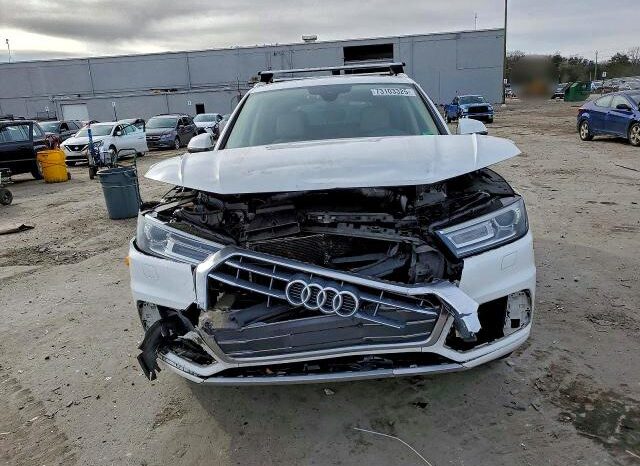
								2019 Audi Q5 full									
