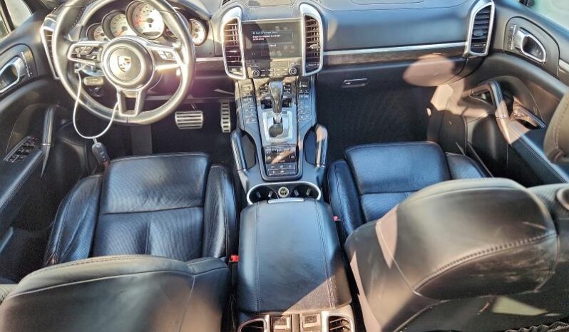
								2017 Porsche Cayenne full									