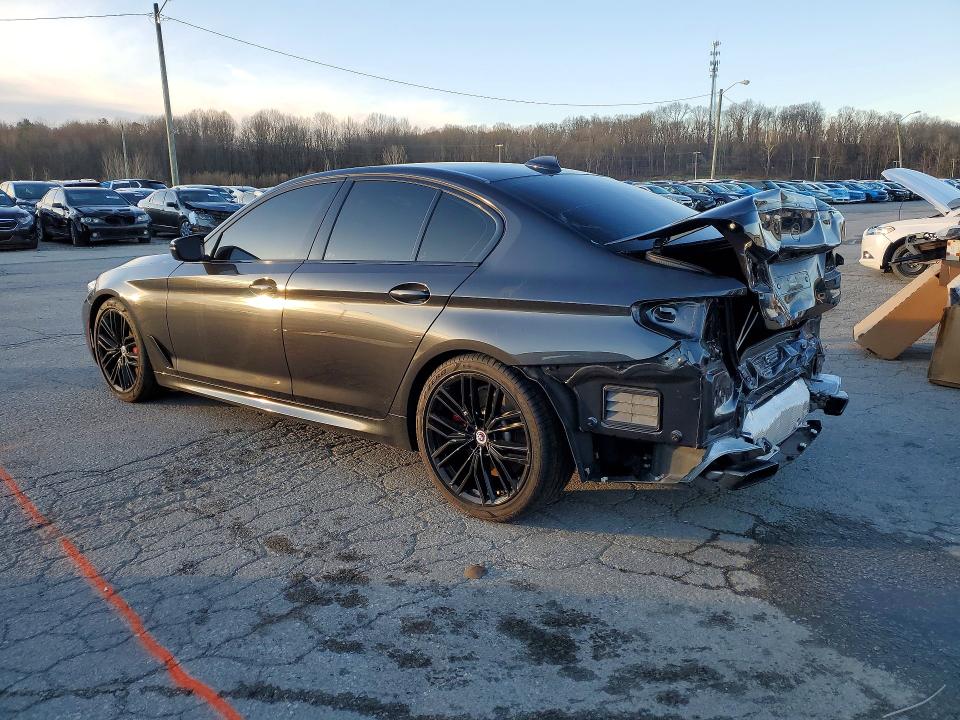 2023 BMW M5