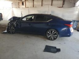 
										2021 Nissan Altima sr full									