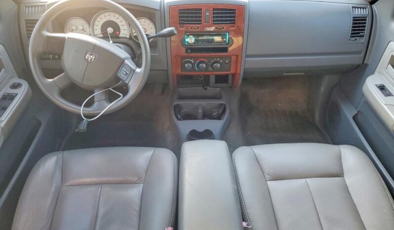 
								2005 Dodge Dakota full									