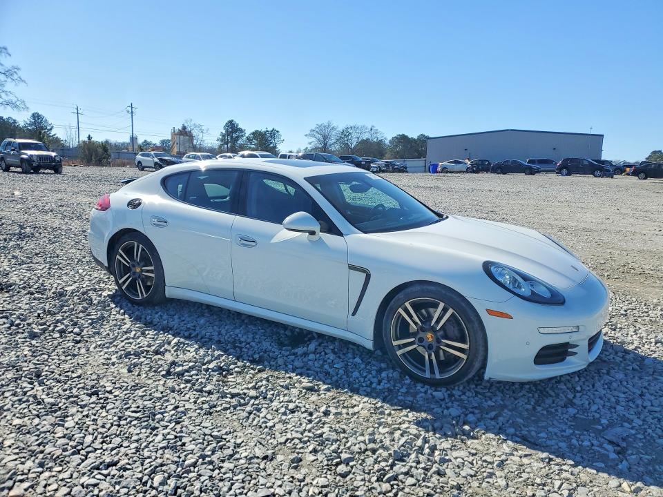 2016 Porsche Panamera