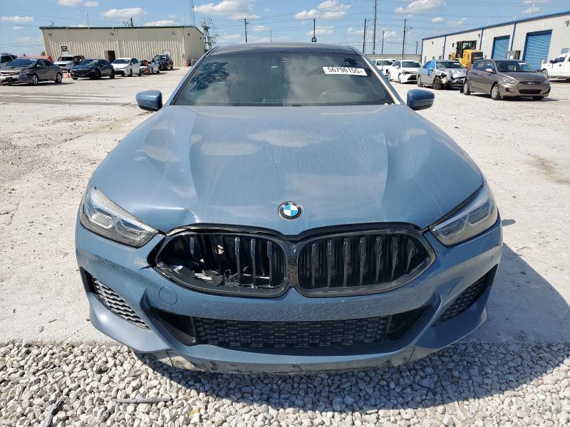 2022 BMW M8