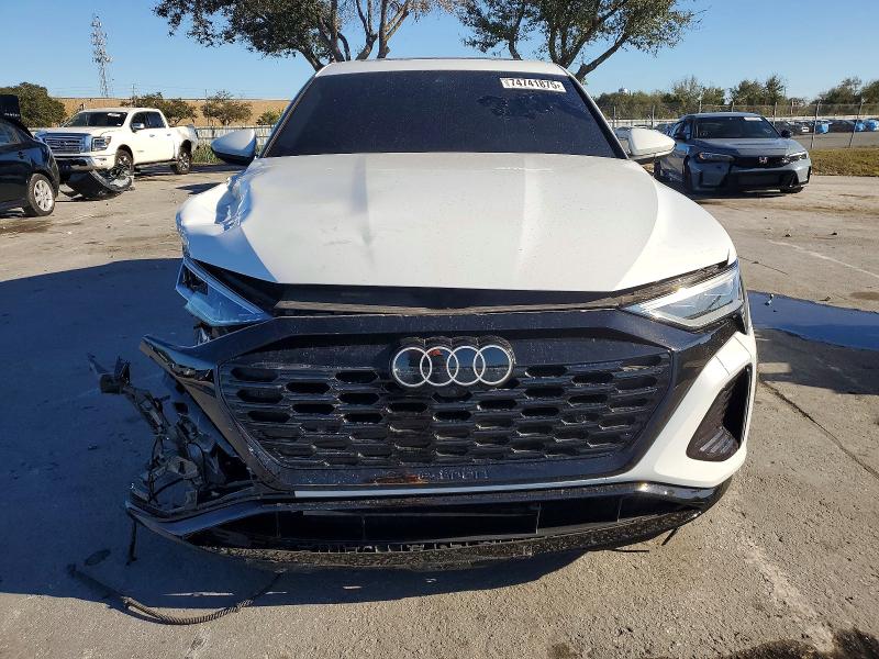 2024 Audi Q8