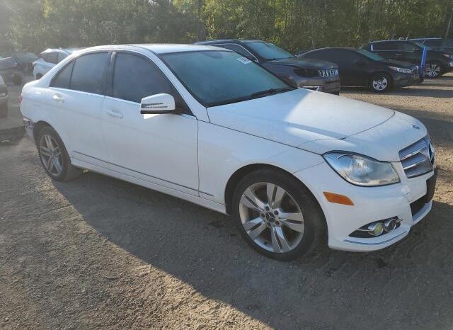 
								2013 Mercedes-benz C 300 4mat full									