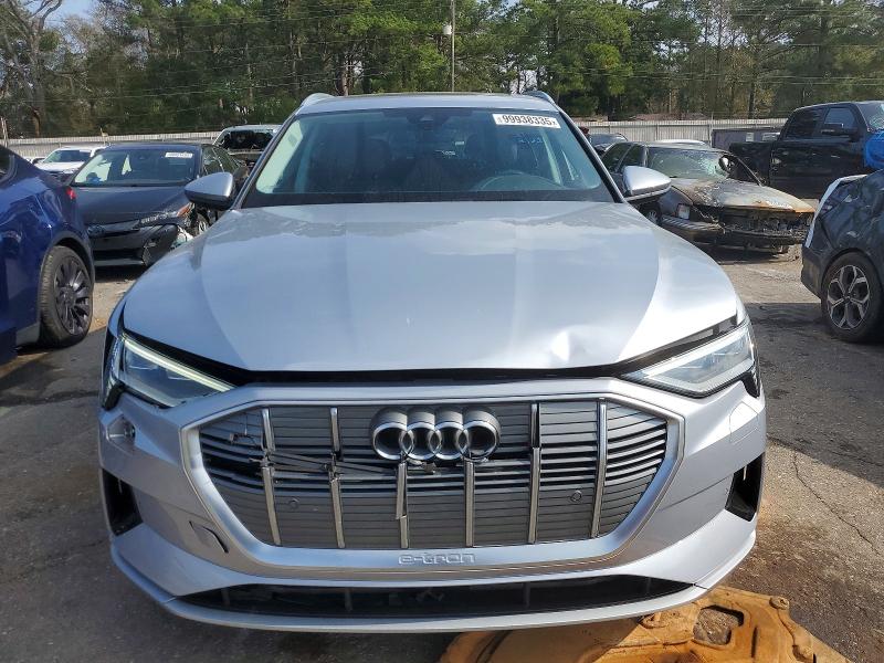 2022 Audi E-tron