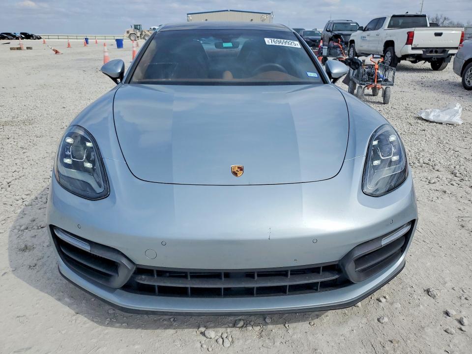 2021 Porsche Panamera