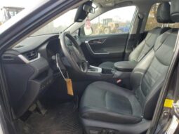 
										2022 Toyota Rav4 full									