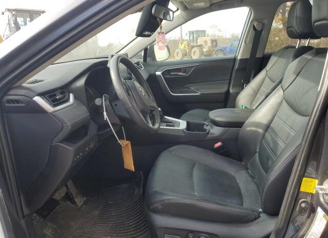 
								2022 Toyota Rav4 full									