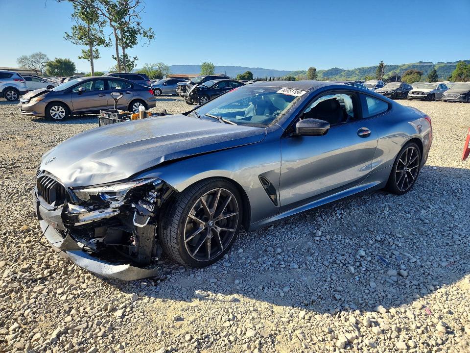 2022 BMW M8