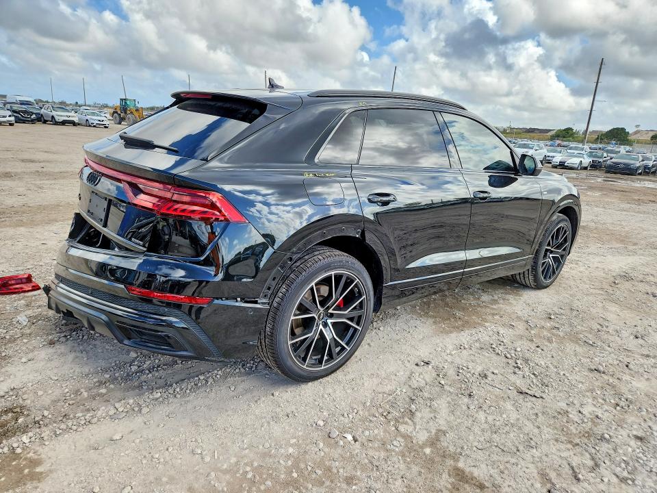 2023 Audi Q8