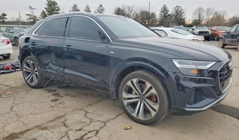 
								2022 Audi Q8 full									