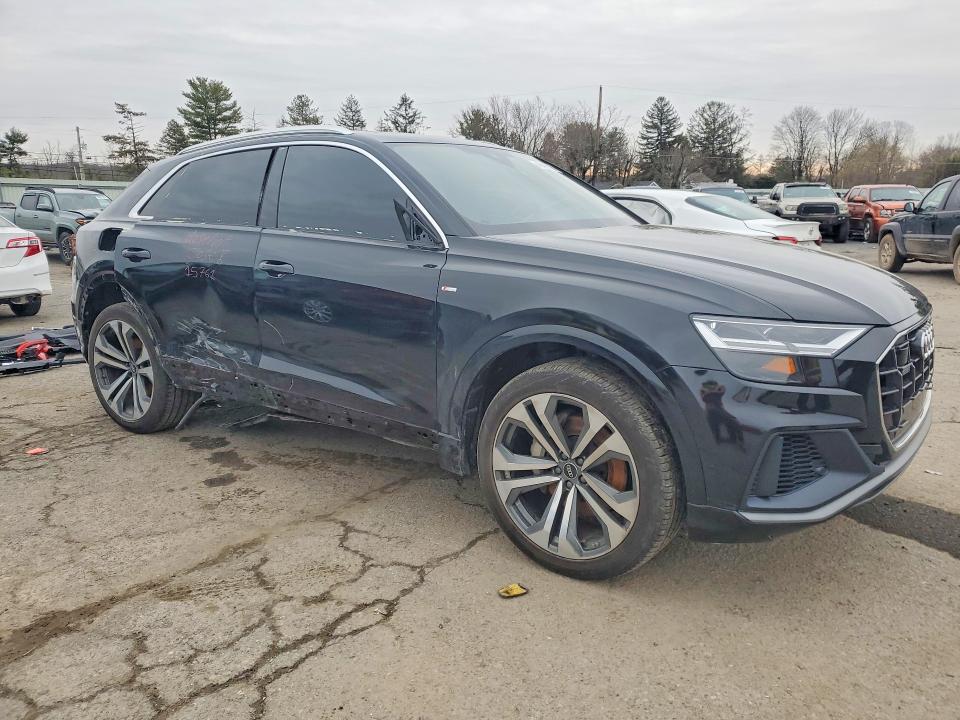 2022 Audi Q8